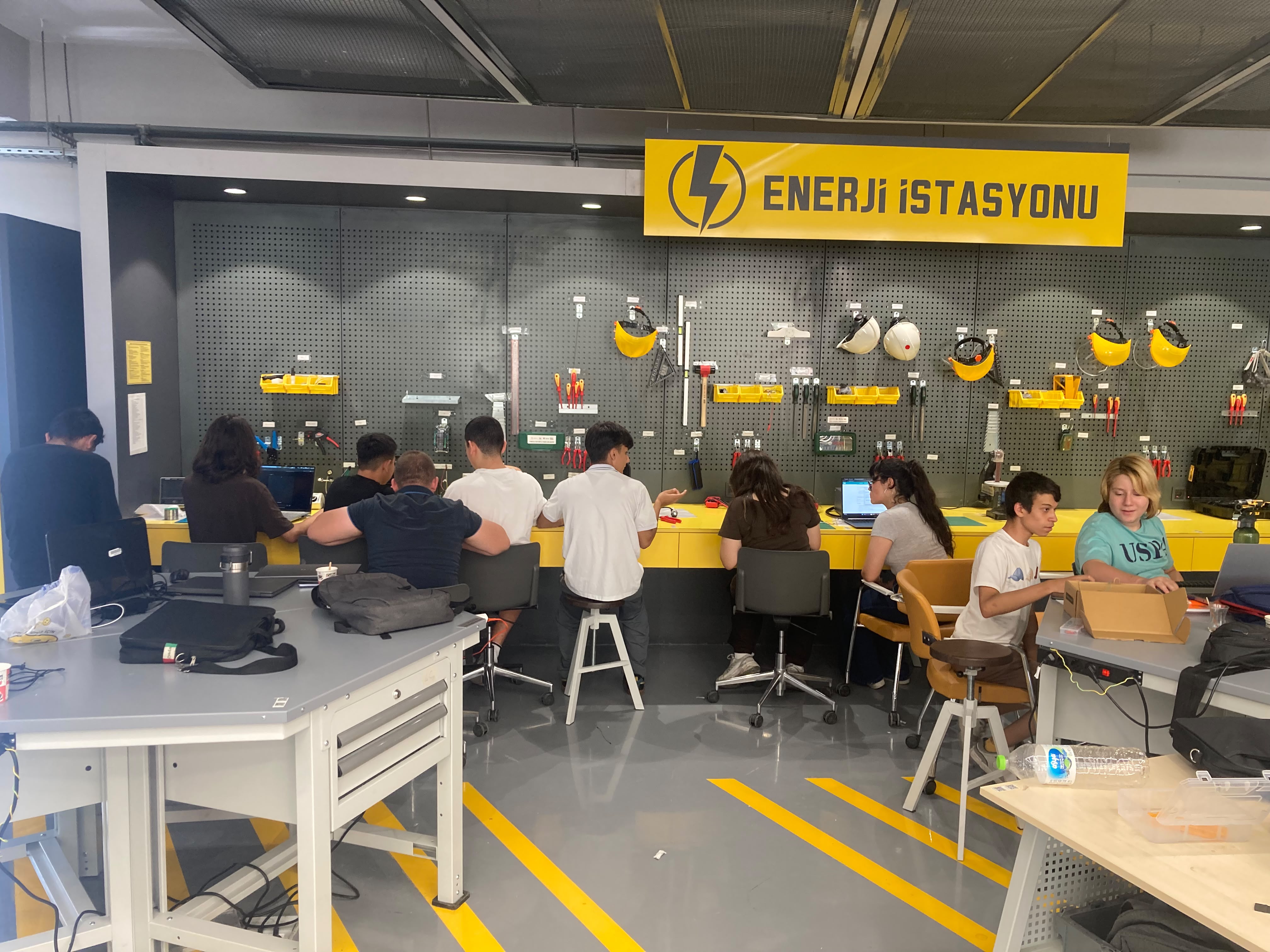 MTA Lise Yaz Okulu’nda Güç Birliği: Prototipleme ve Takım Çalışması Eğitimi